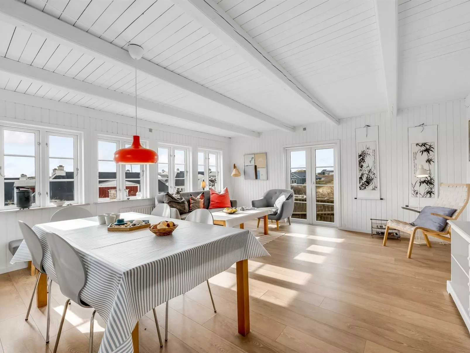 "Venla" -  from the sea-Binnen