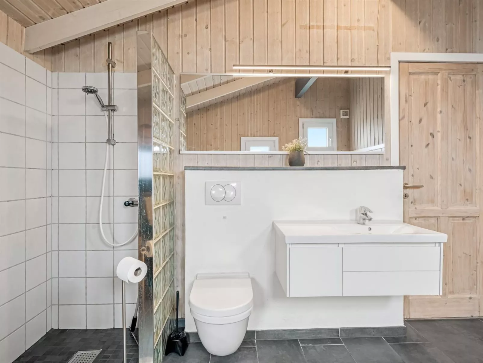 "Flepko" - 50m from the sea-Binnen