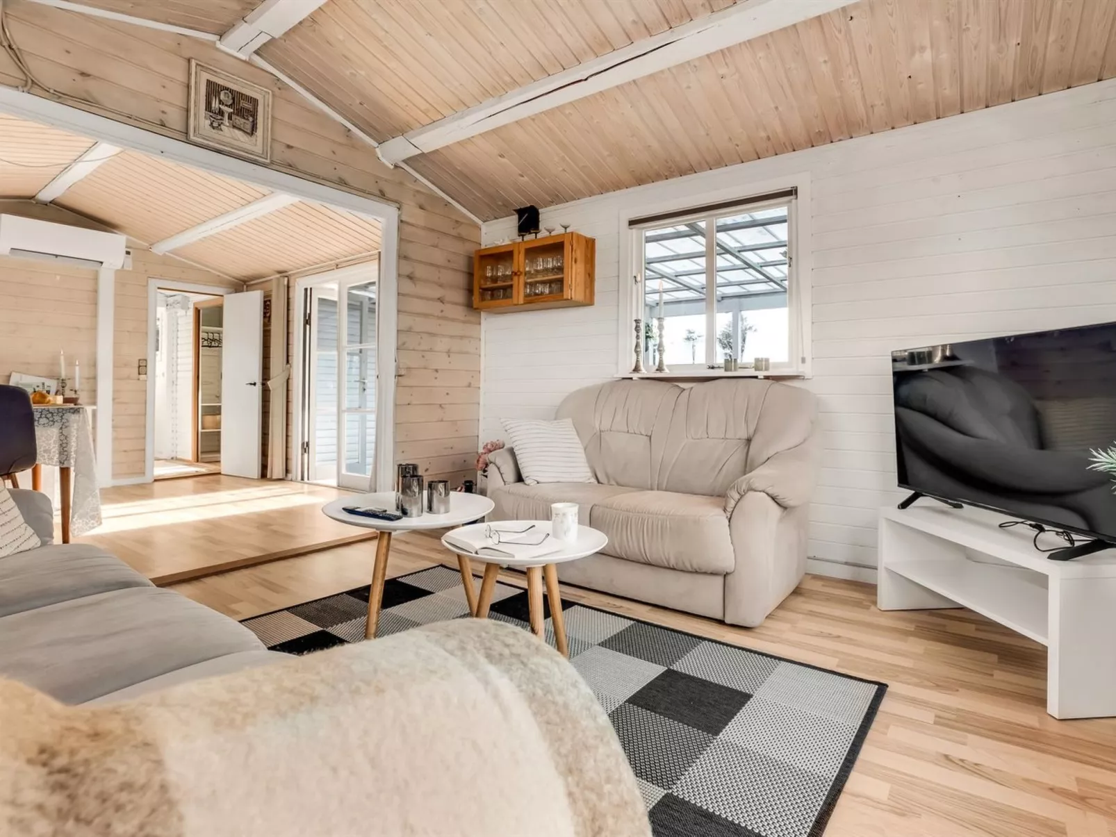 "Holte" - 750m from the sea-Binnen