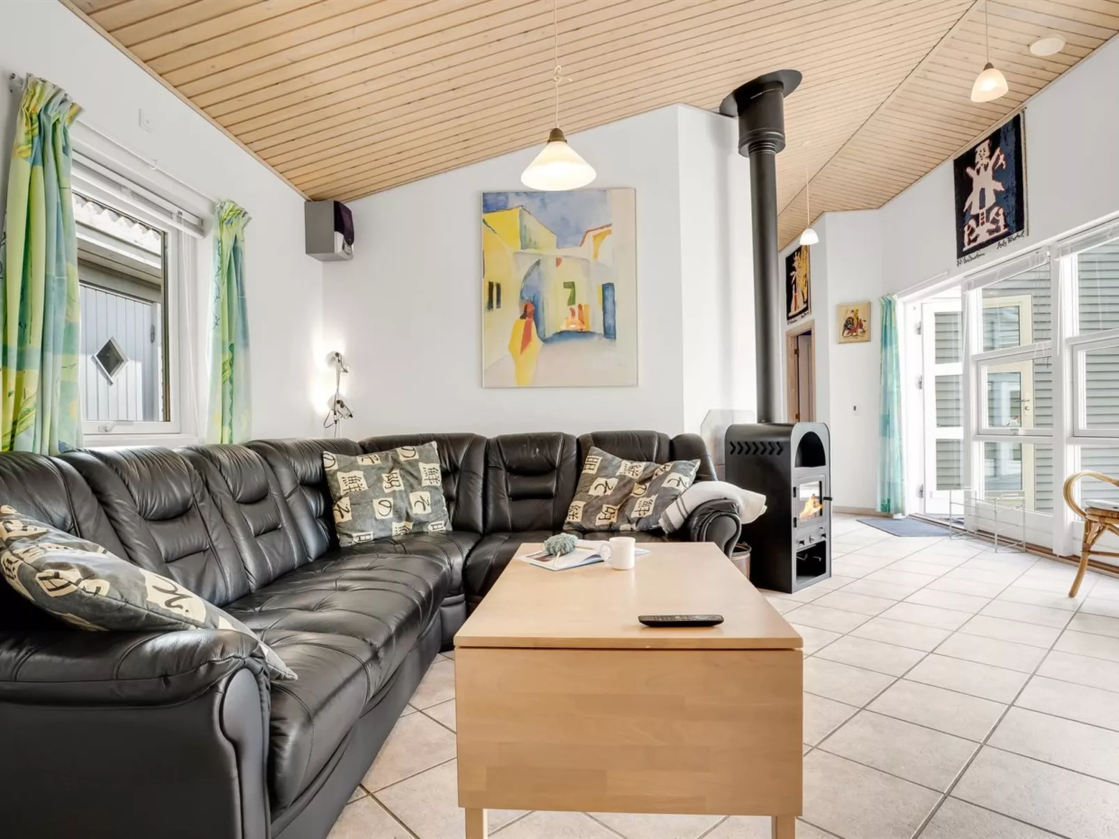 "Gravers" - 100m from the sea-Binnen