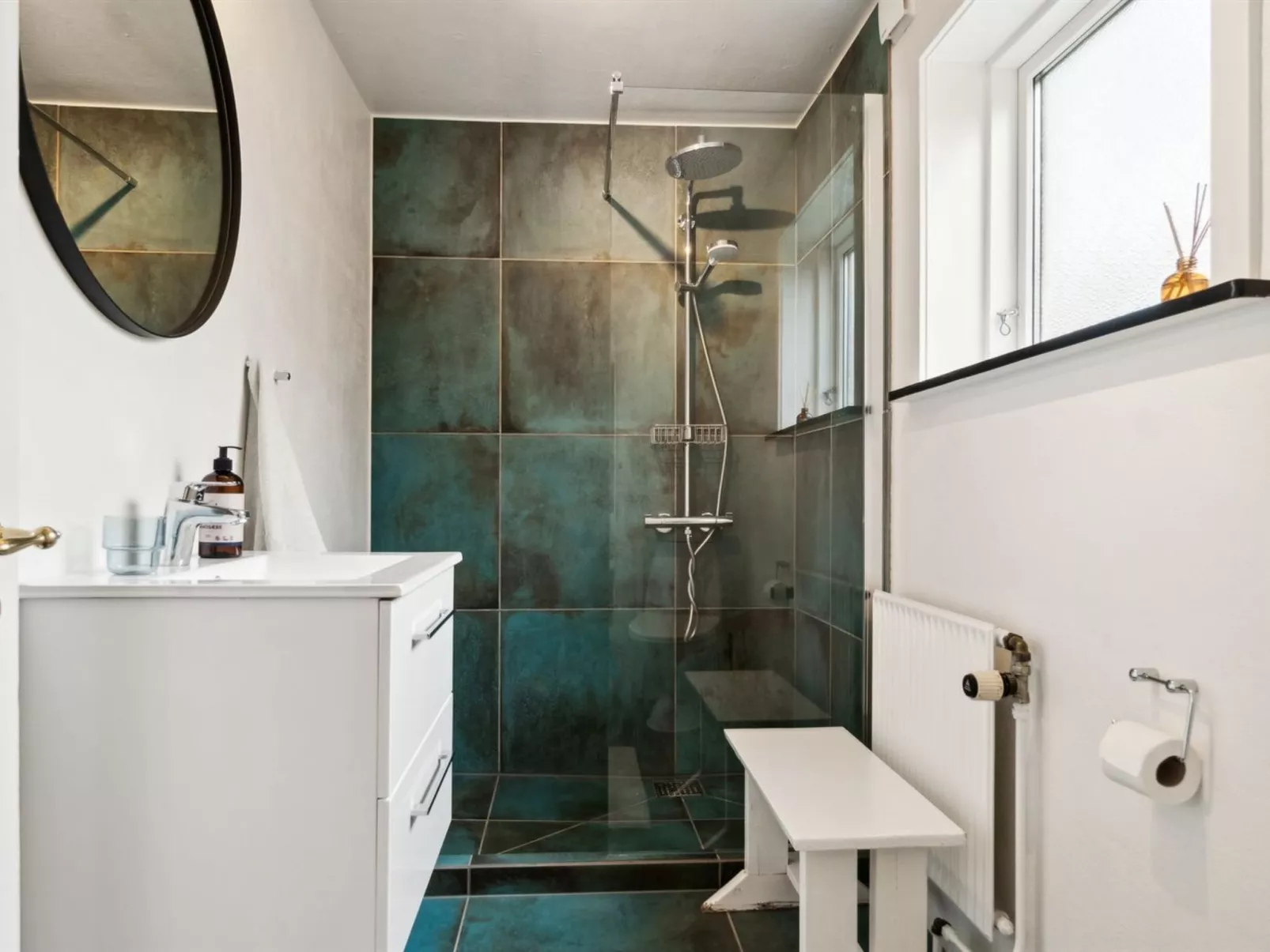 "Birtir" - 750m from the sea-Binnen