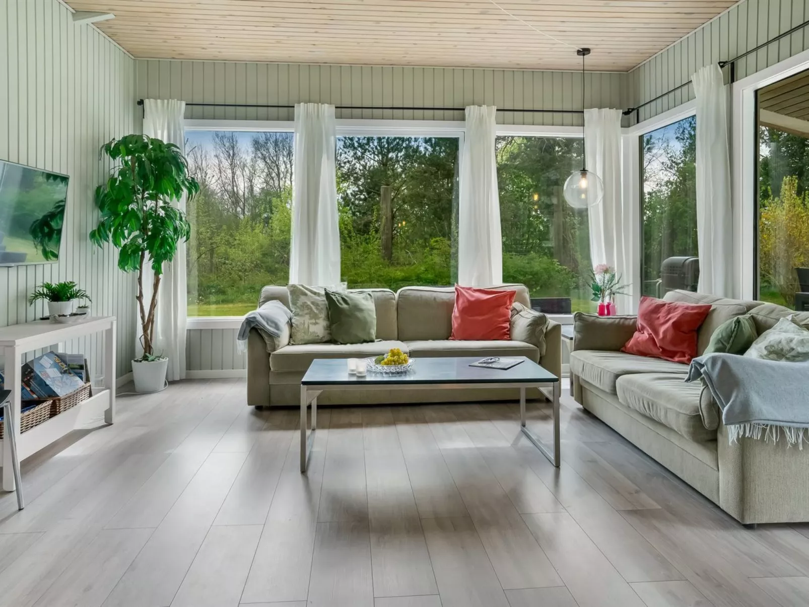 "Alkil" - 350m to the fjord-Binnen