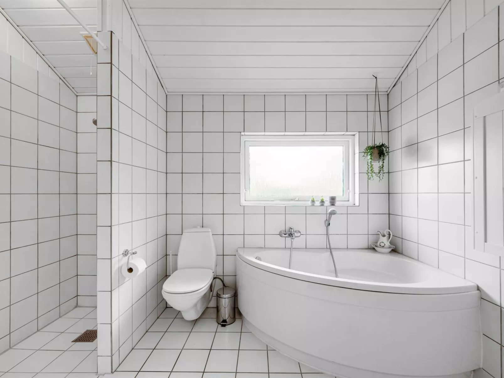 "Ingelis" - 150m to the fjord-Binnen