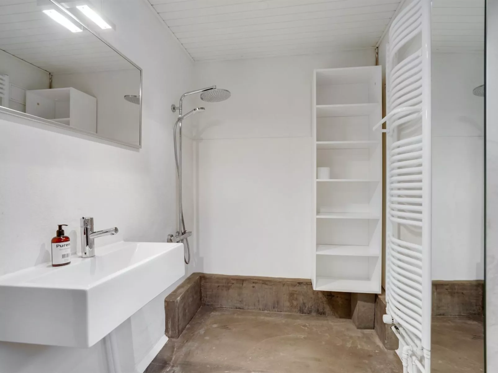 "Thorlak" - 1km from the sea-Binnen