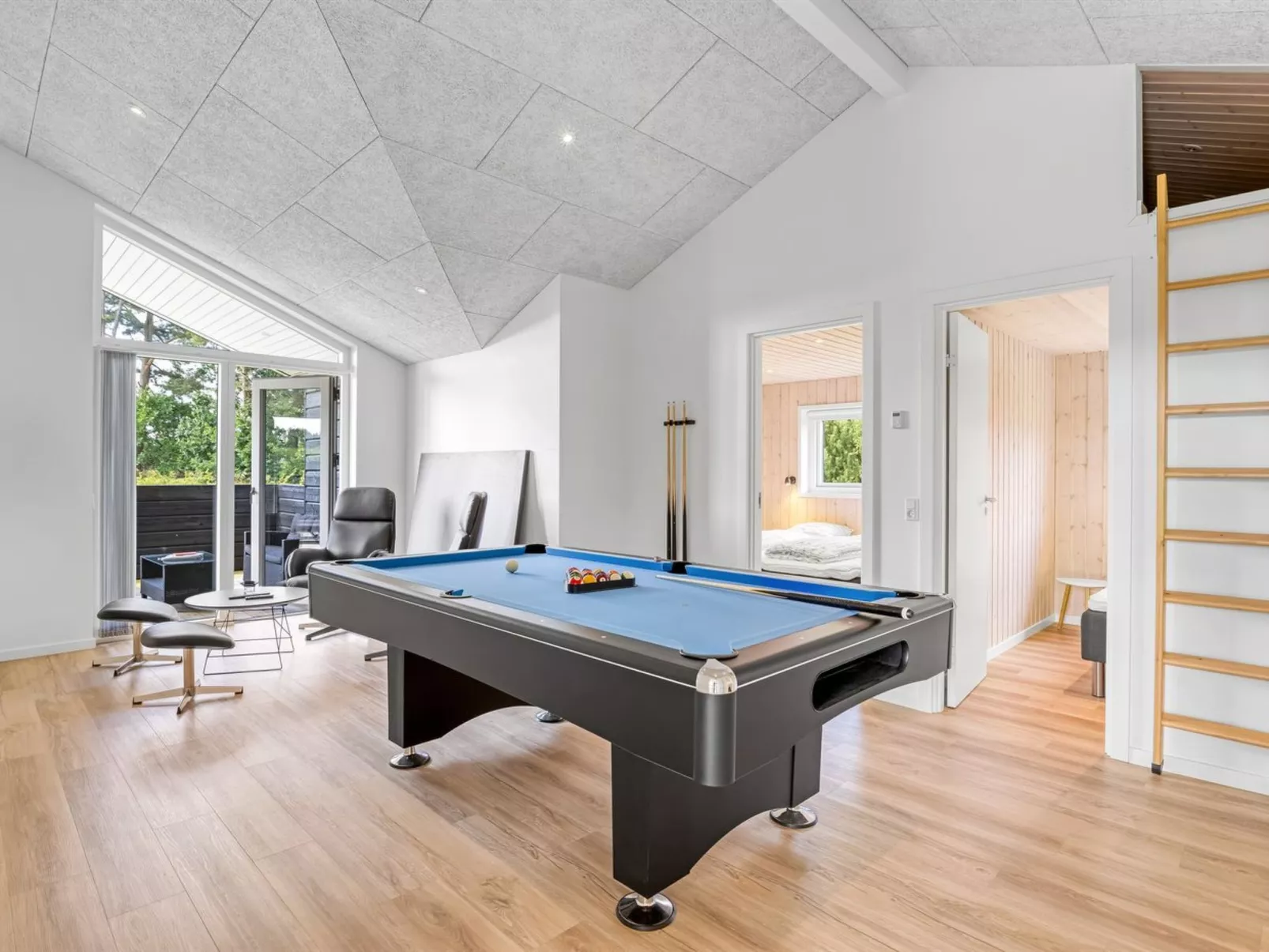 "Aleksa" - 500m from the sea-Binnen