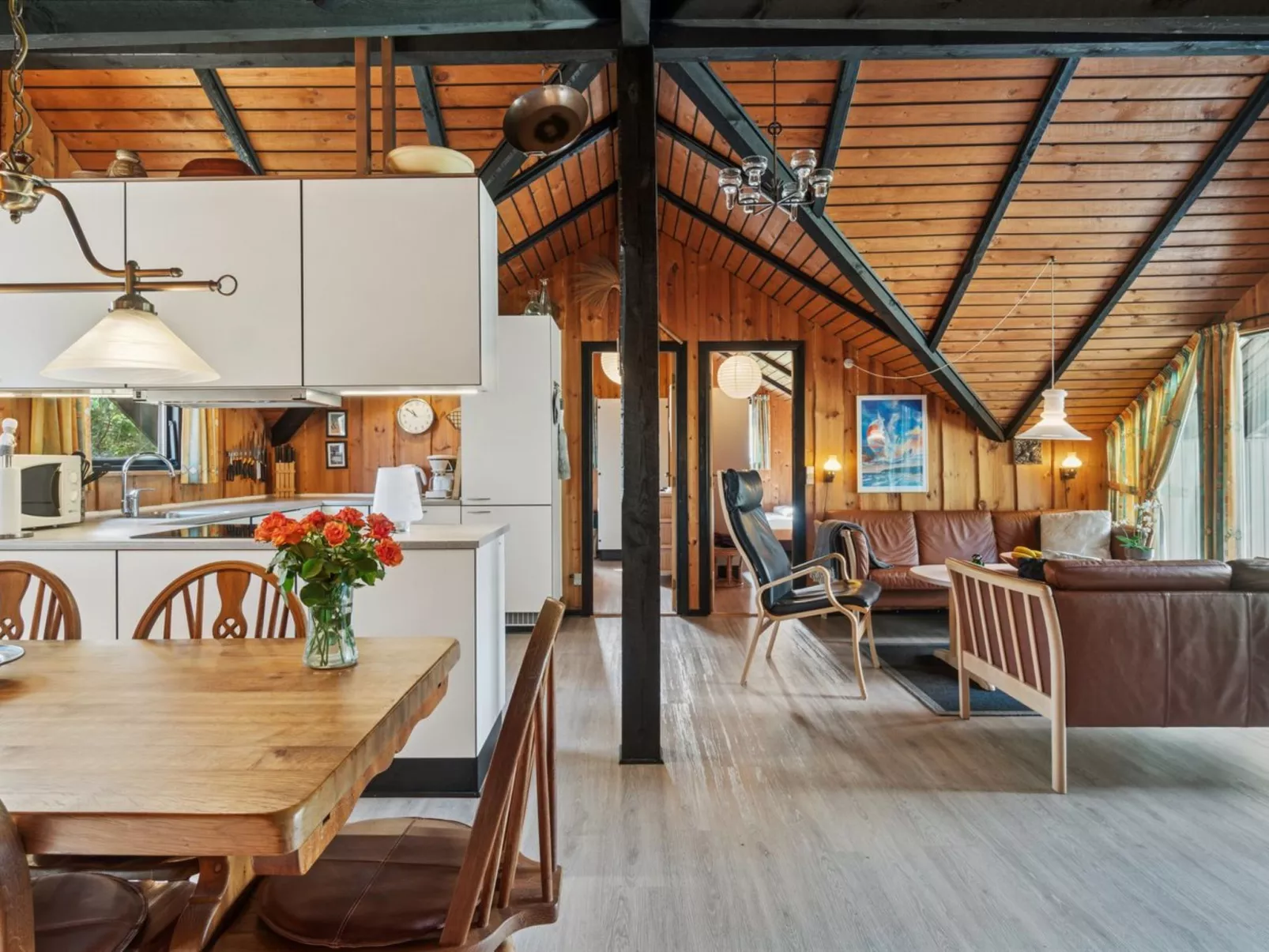 "Ajla" - 500m from the sea-Binnen