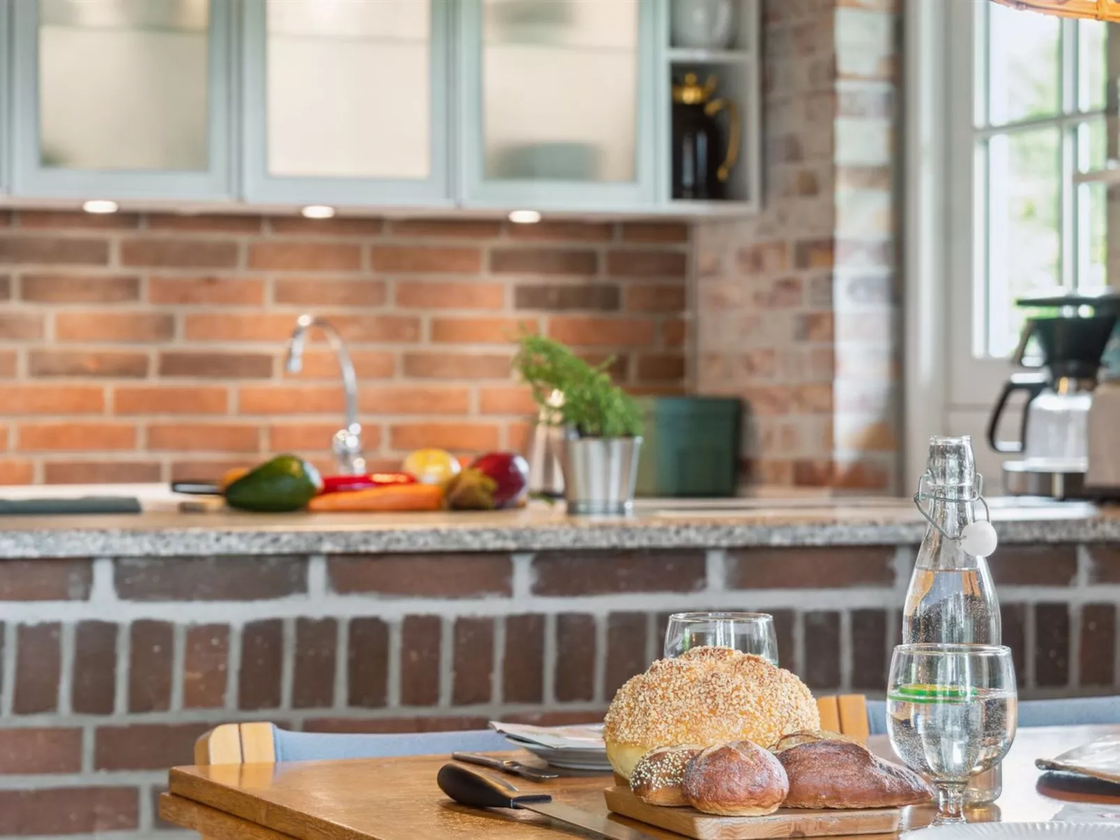 "Uschi" - 86m from the sea-Binnen