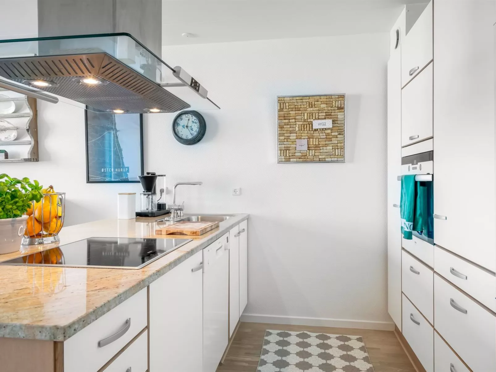 "Eleanore" - 25m from the sea-Binnen