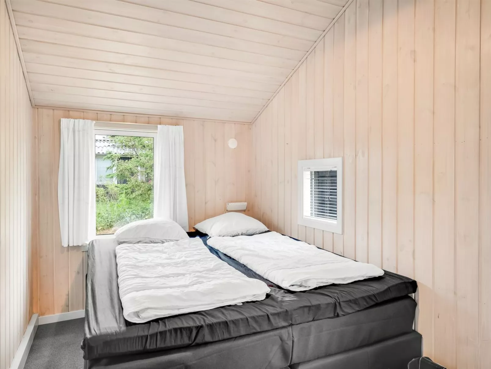 "Adrienne" - 240m from the sea-Binnen