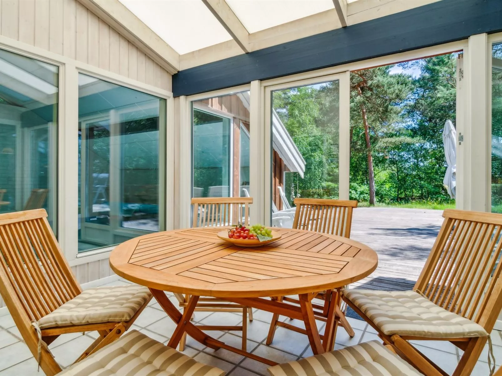 "Auvo" - 200m from the sea-Binnen