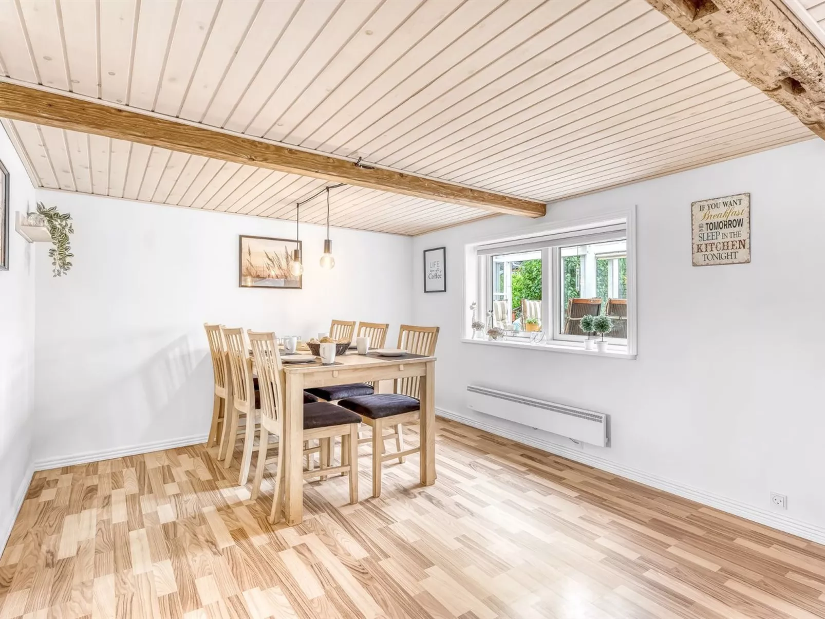 "Anneke" - 1.3km from the sea-Binnen