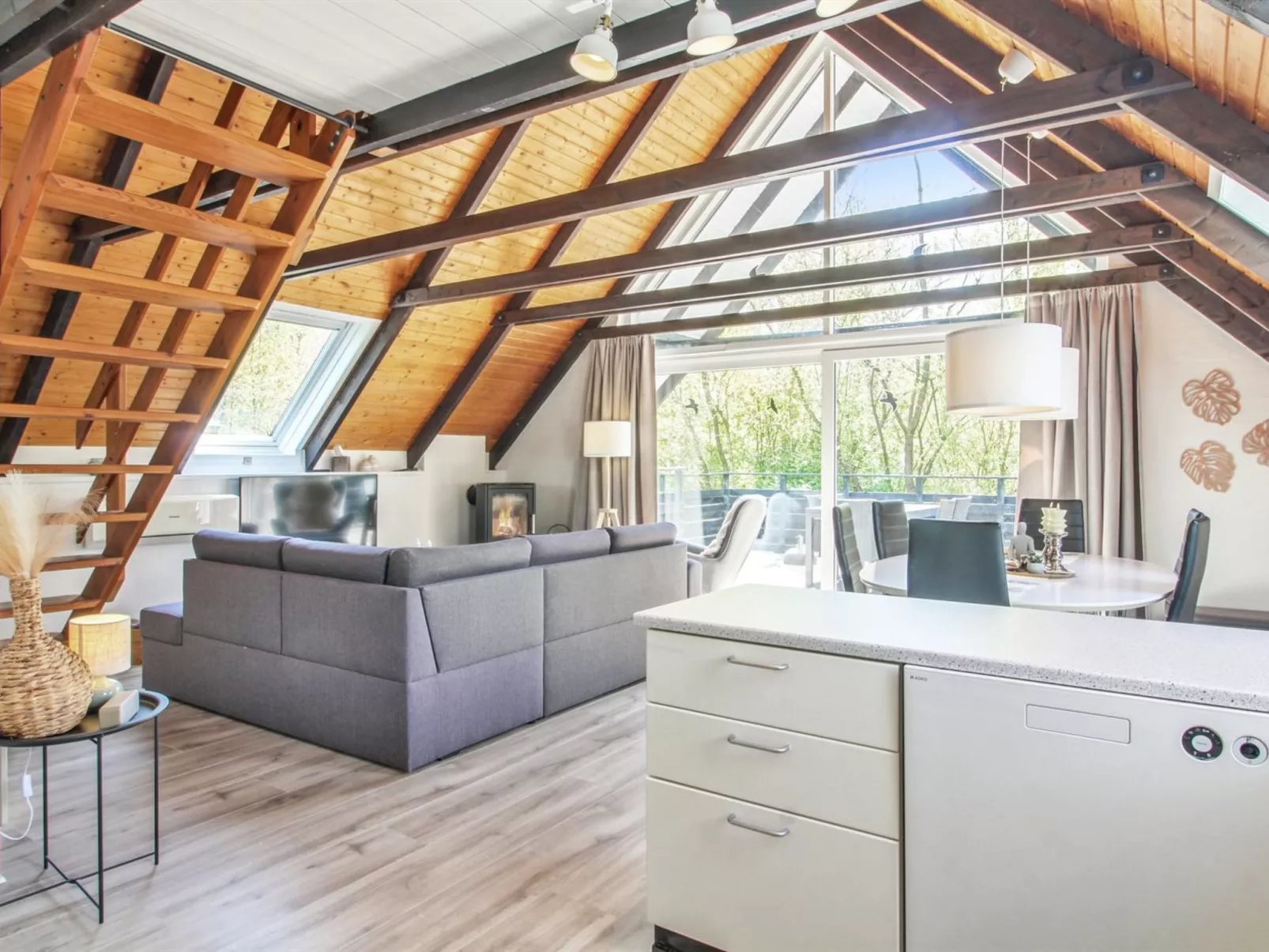 "Engelbertine" - 30km from the sea-Binnen