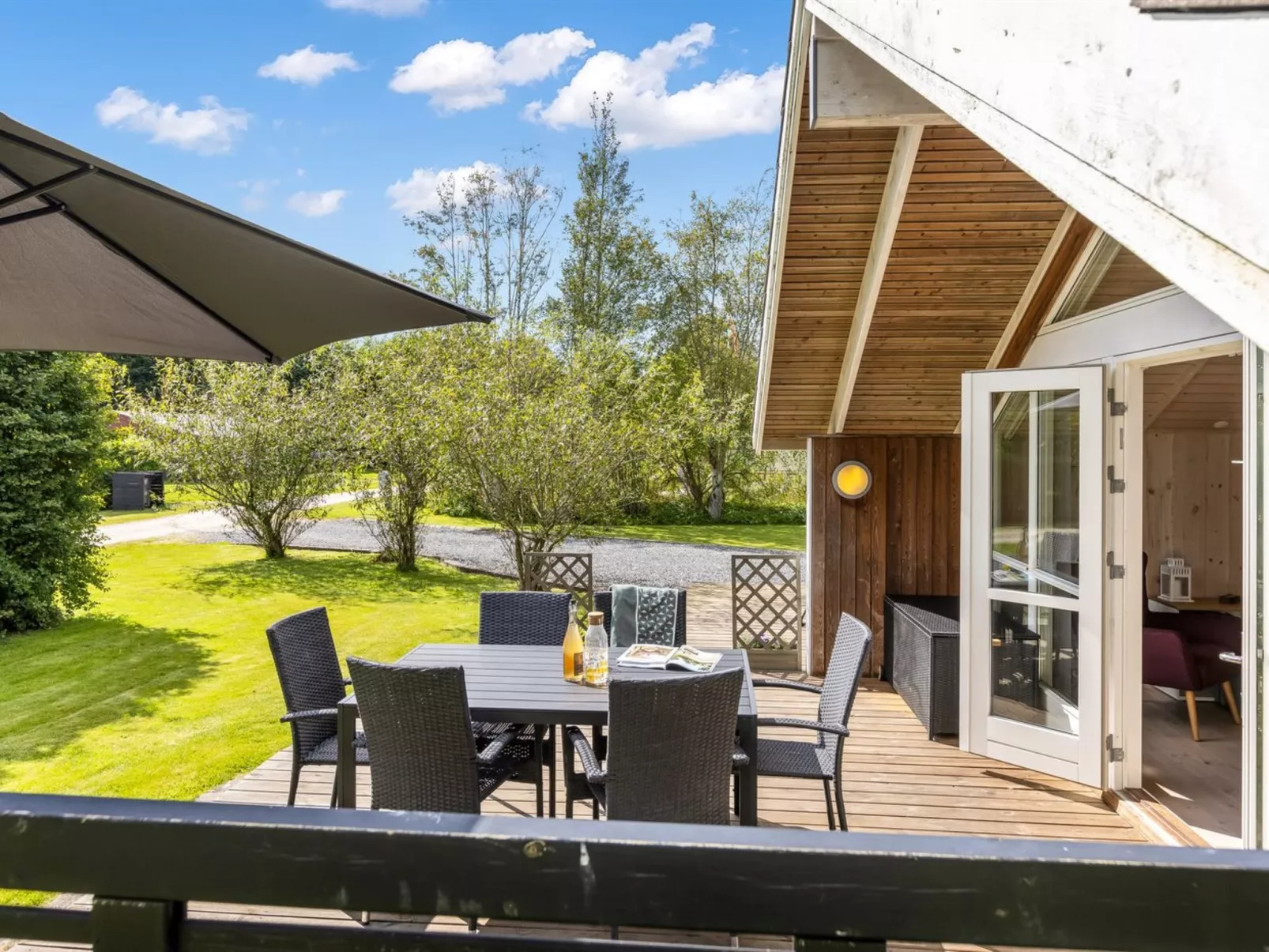 "Sylwia" - 250m to the fjord-Buiten