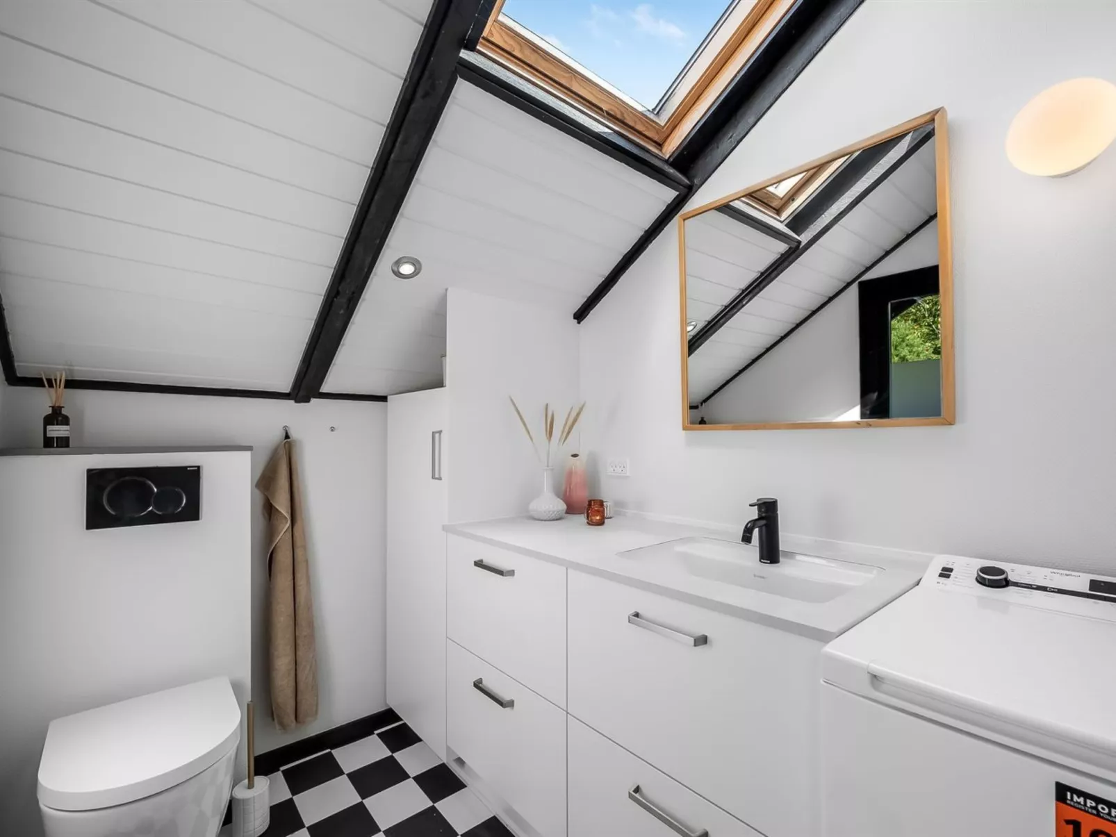 "Kadife" -  from the sea-Binnen