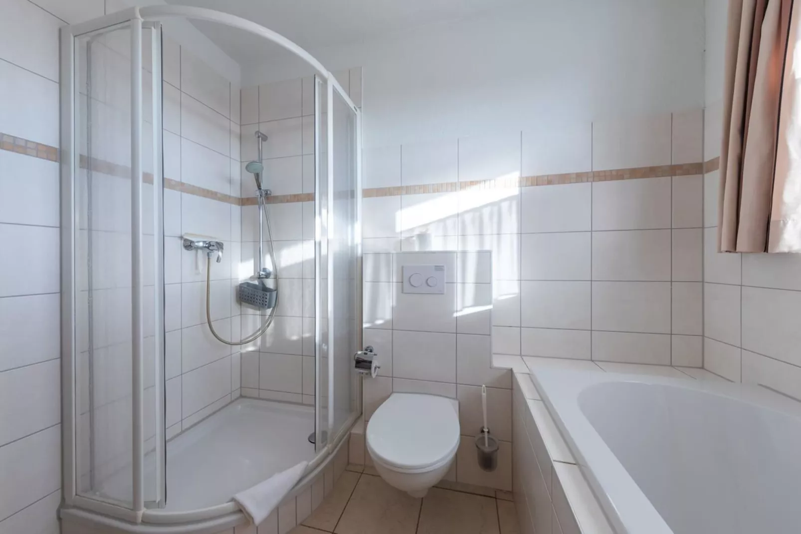 Kapitänsdeck 6 Pers 495-Badkamer