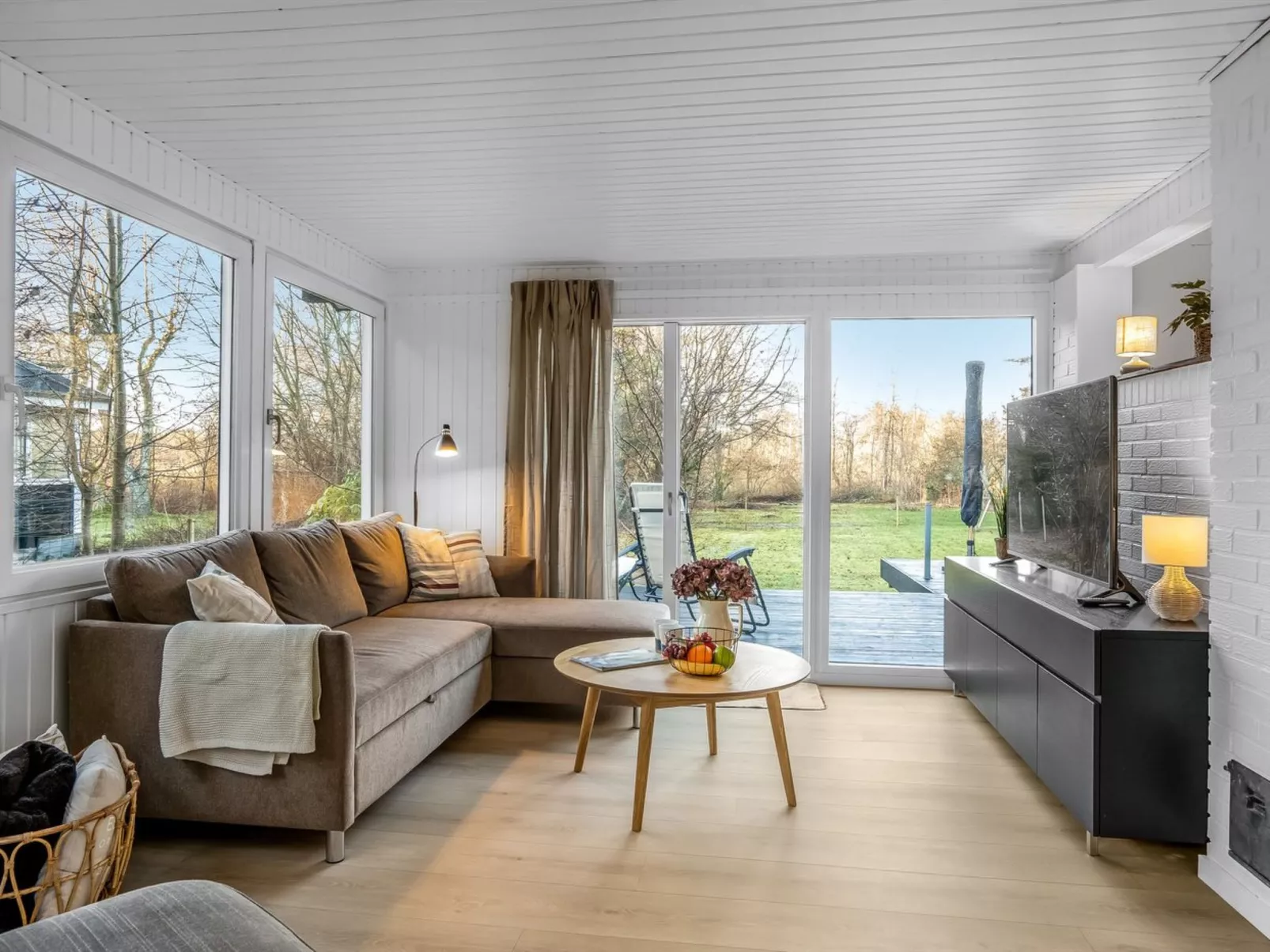 "Gunnil" - 400m from the sea-Binnen