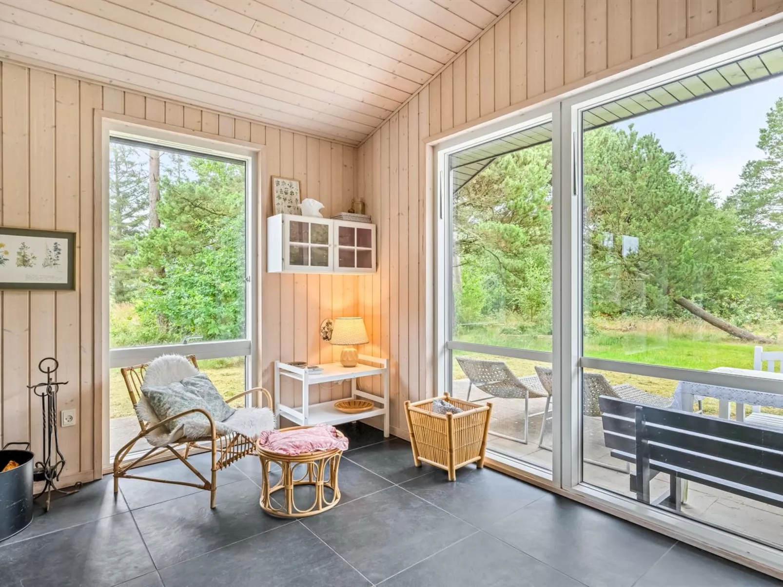 "Trena" - 1.2km to the fjord-Binnen