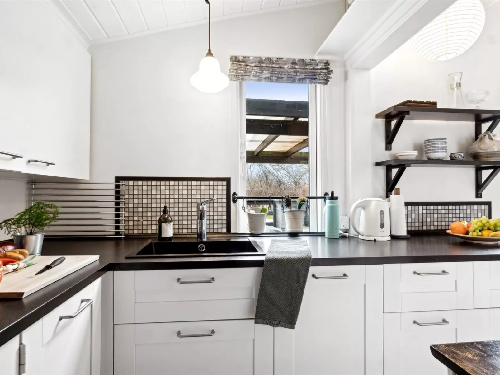 "Holmfridur" - 2km from the sea-Binnen