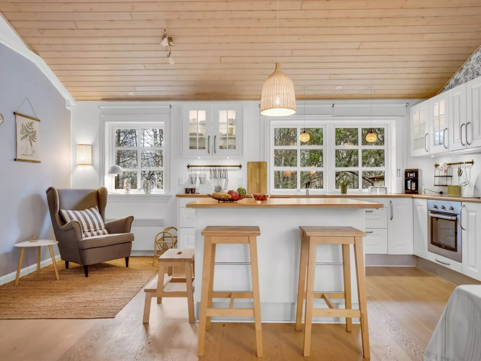 "Eikka" - 1km from the sea-Binnen