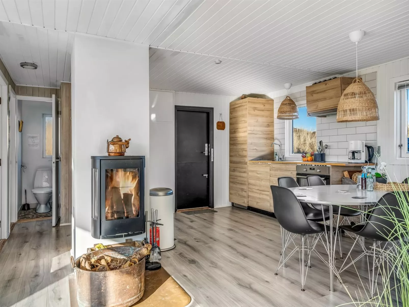 "Alrike" - 200m from the sea-Binnen