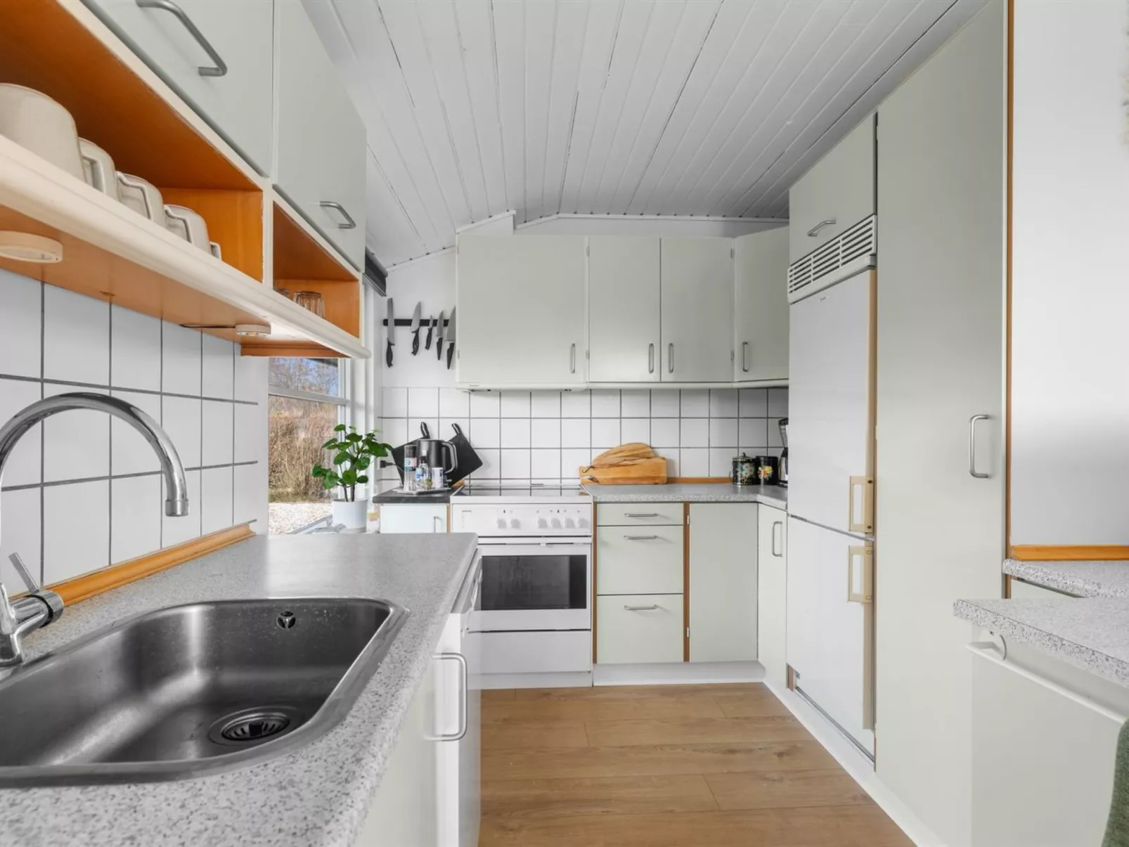 "Justina" - 200m from the sea-Binnen