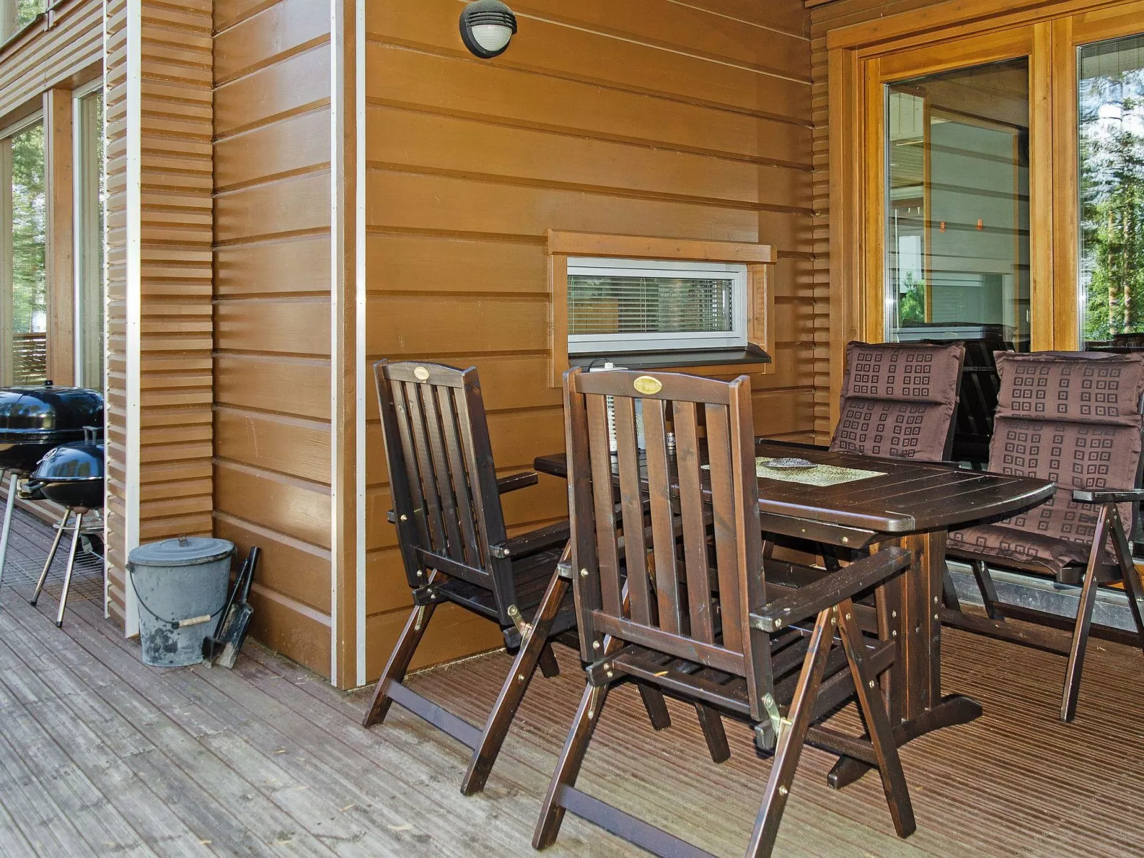 Pielislinna/loma-koli-Binnen