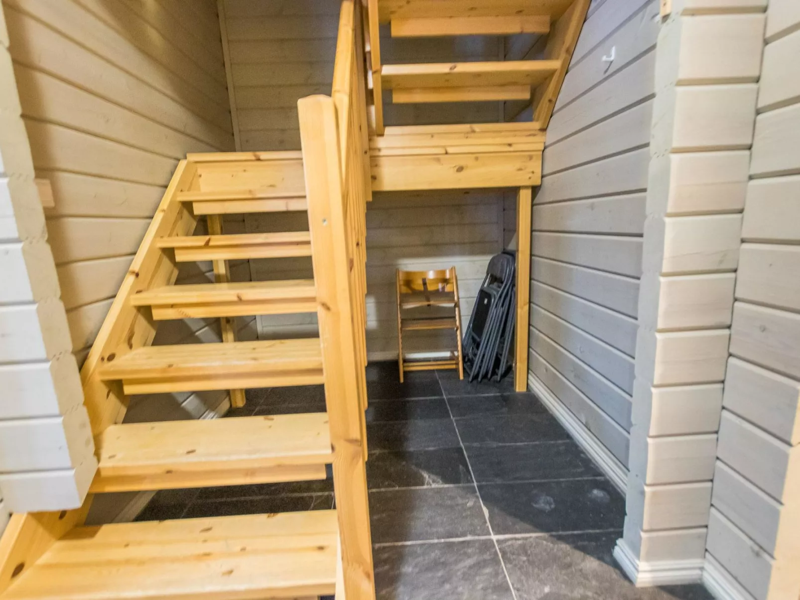 Uulanlinna a, paritalo-Binnen