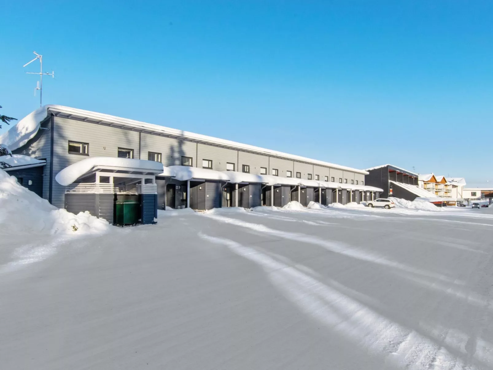 Skivillas 78 ukkohalla (7)-Binnen