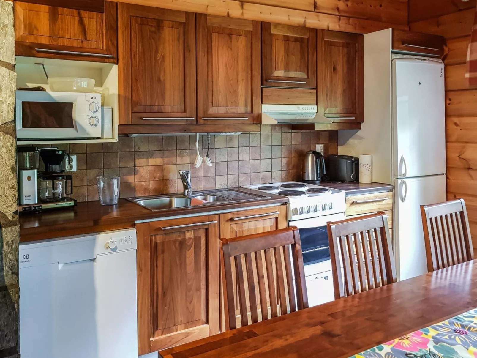 Lomamaja rukaranta 6 b-Binnen