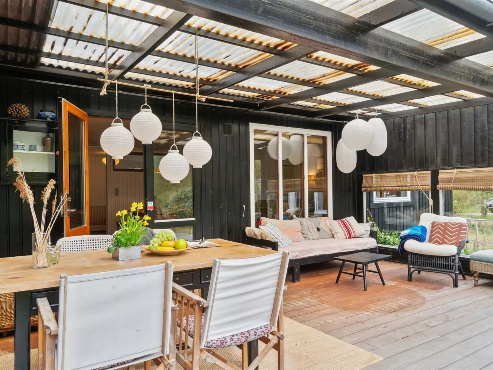 "Tatyana" - 1.6km from the sea-Buiten