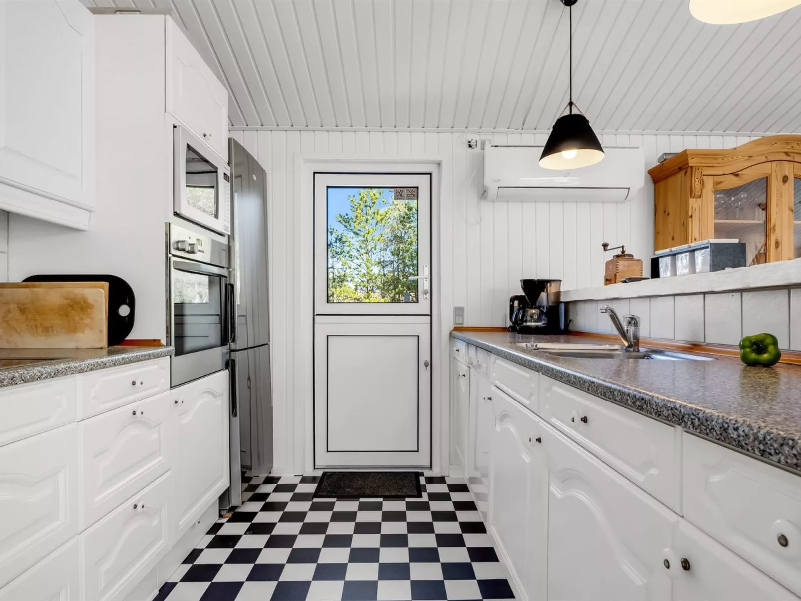 "Balthasar" - 400m from the sea-Binnen