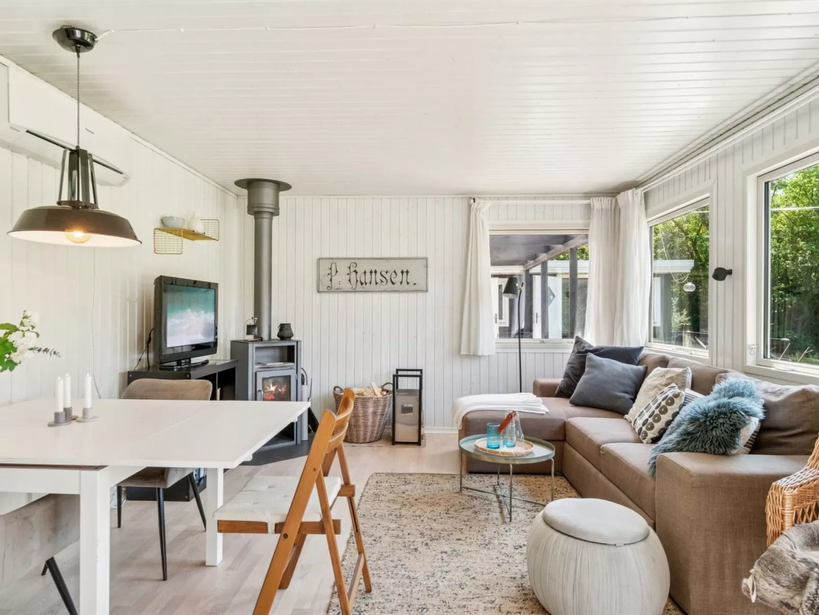 "Holmer" - 2.5km from the sea-Binnen