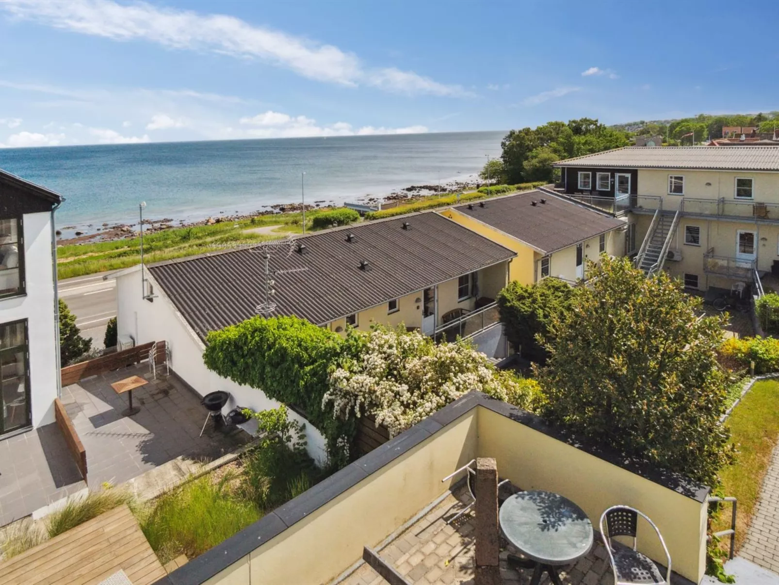 "Ayo" - 75m from the sea-Buiten