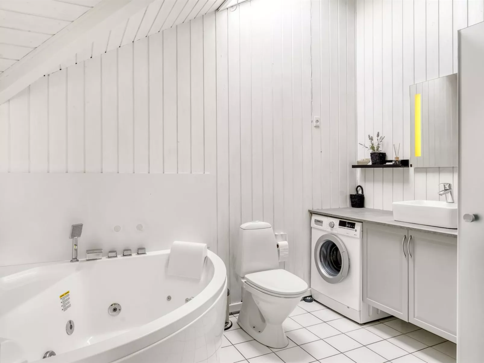 "Kai" - 400m from the sea-Binnen