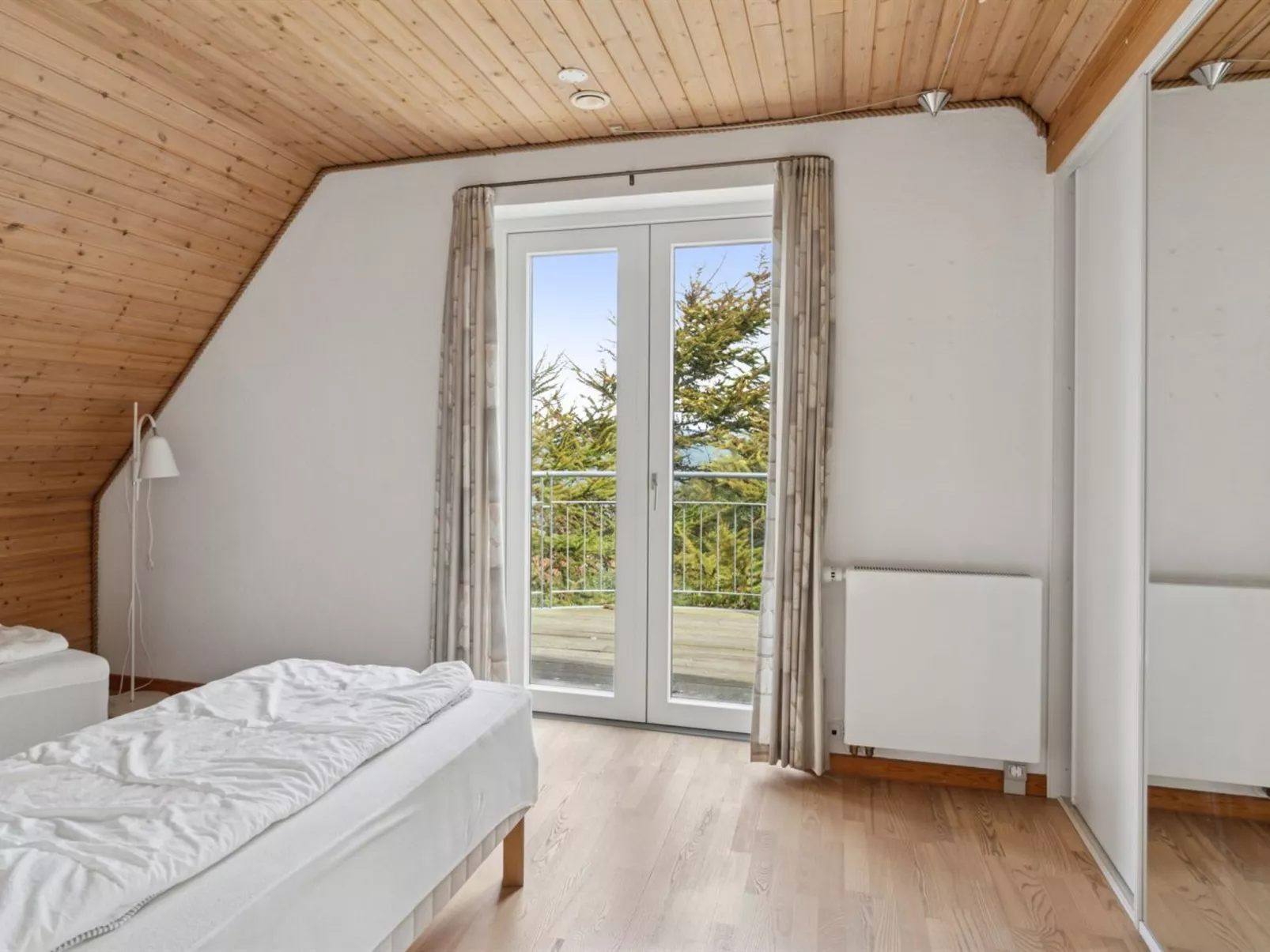 "Dzavid" - 50m from the sea-Binnen