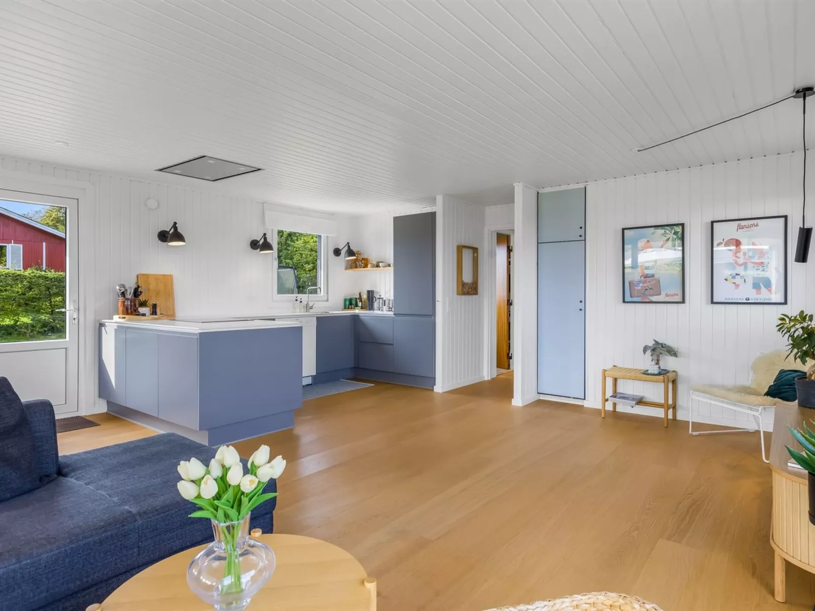 "Hubertina" - 75m from the sea-Binnen