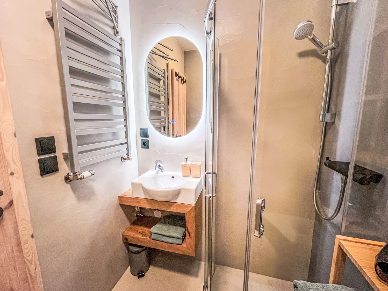 Sachrův Kopec-Binnen