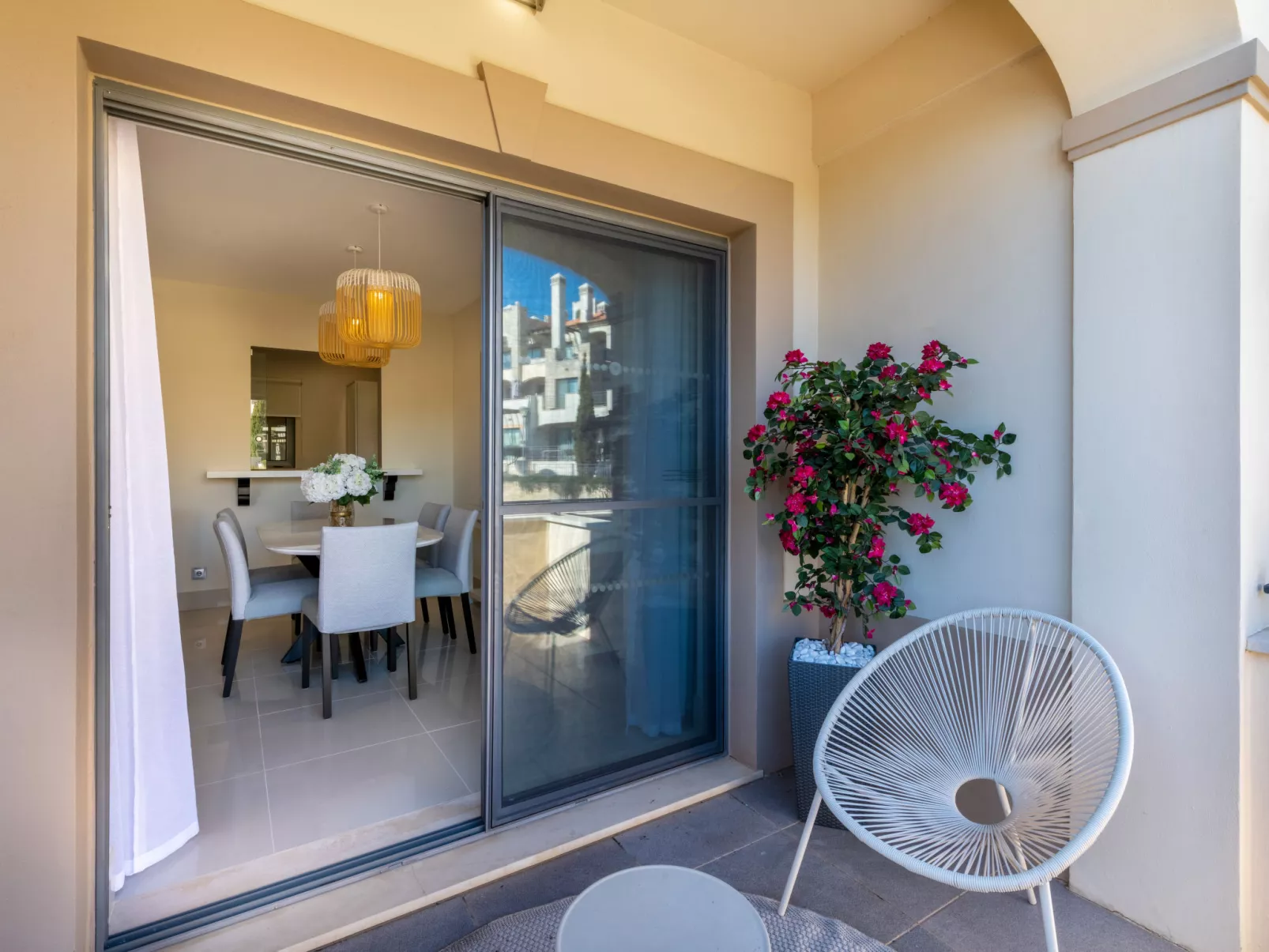 Pine Hills Diadema-Buiten