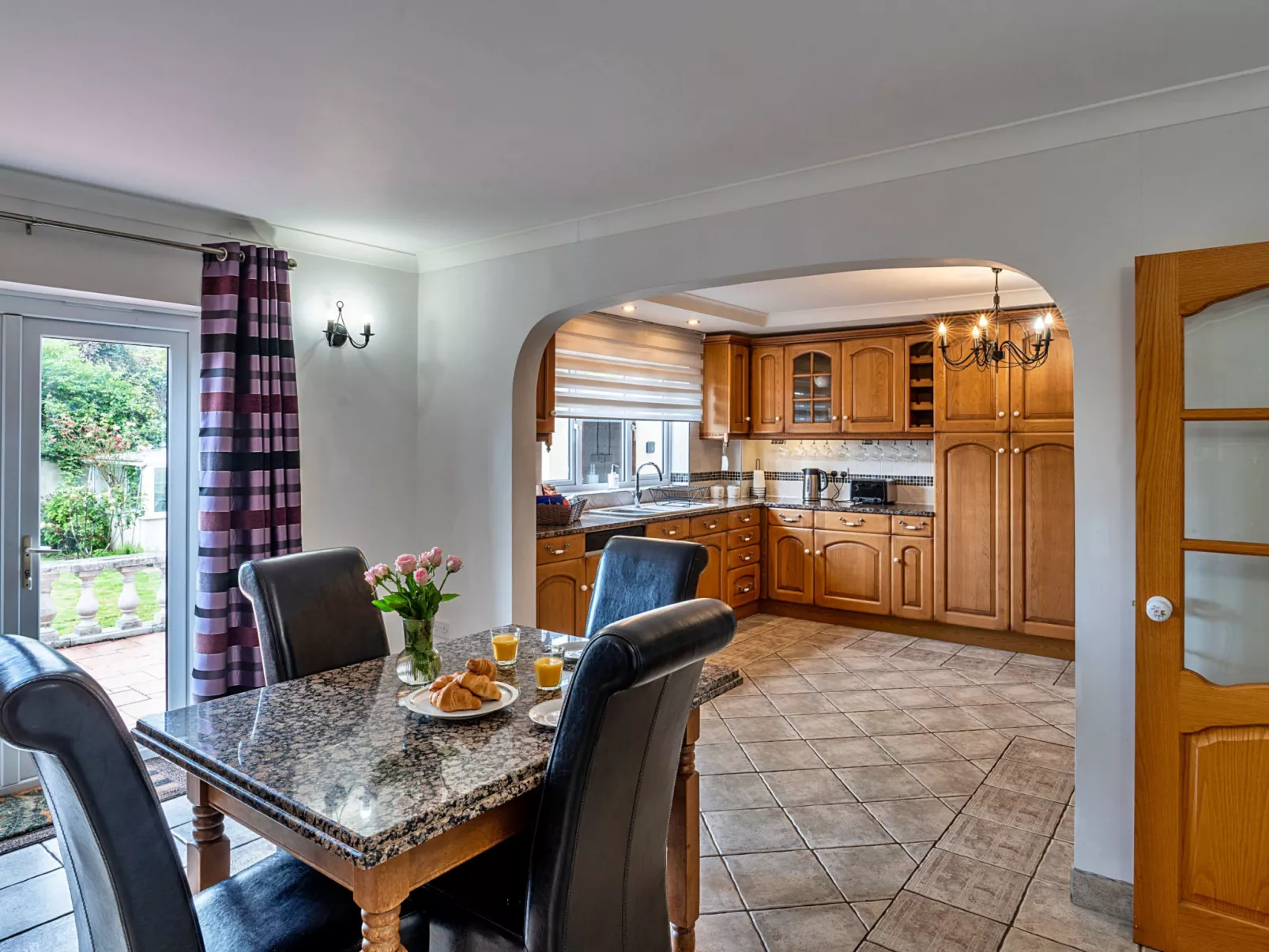 Gratton House-Binnen