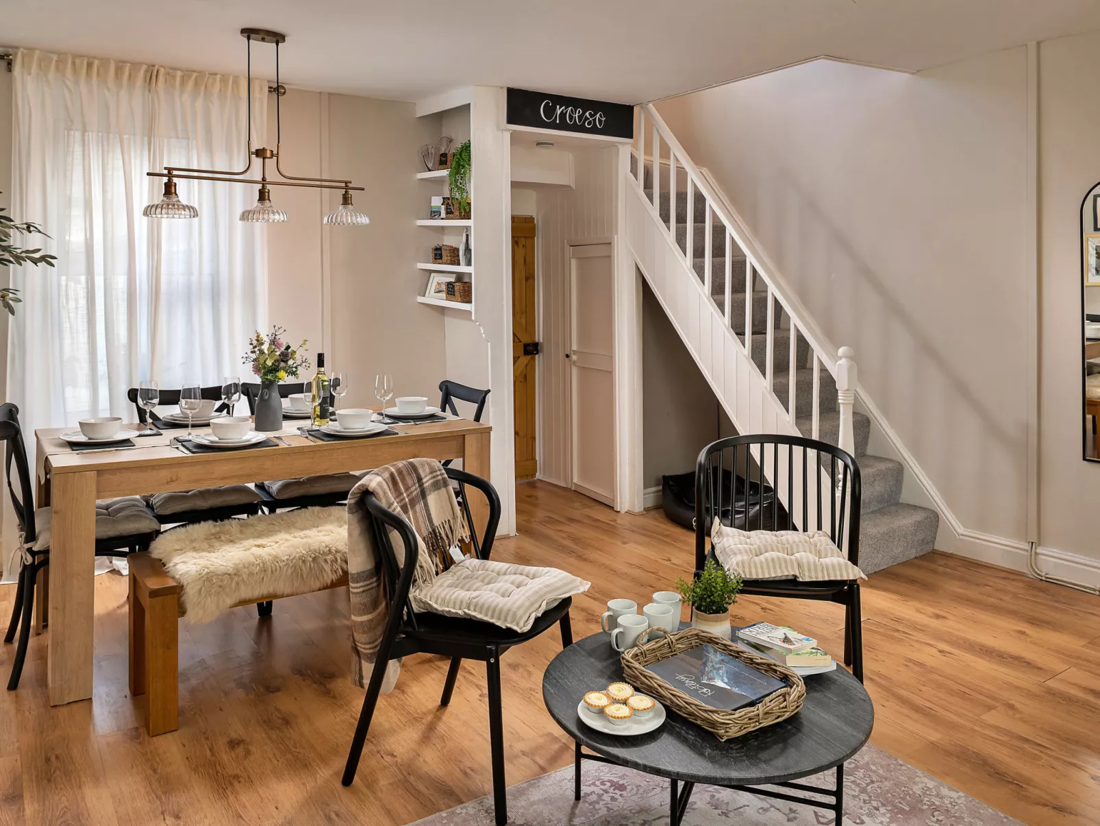 Bwthyn Llechi (Slate Cottage)-Binnen