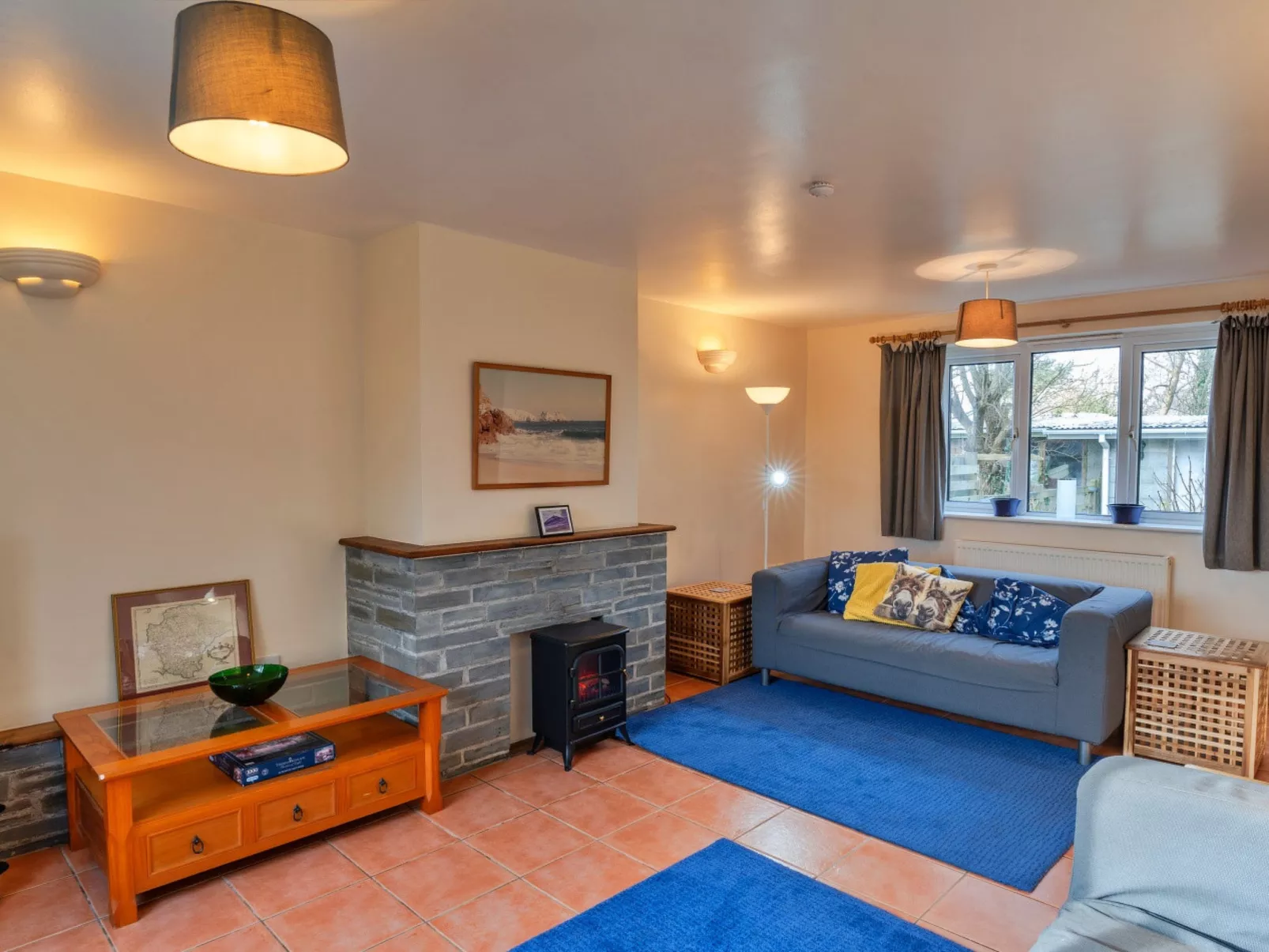 No.1 Gladys' Orchard-Binnen