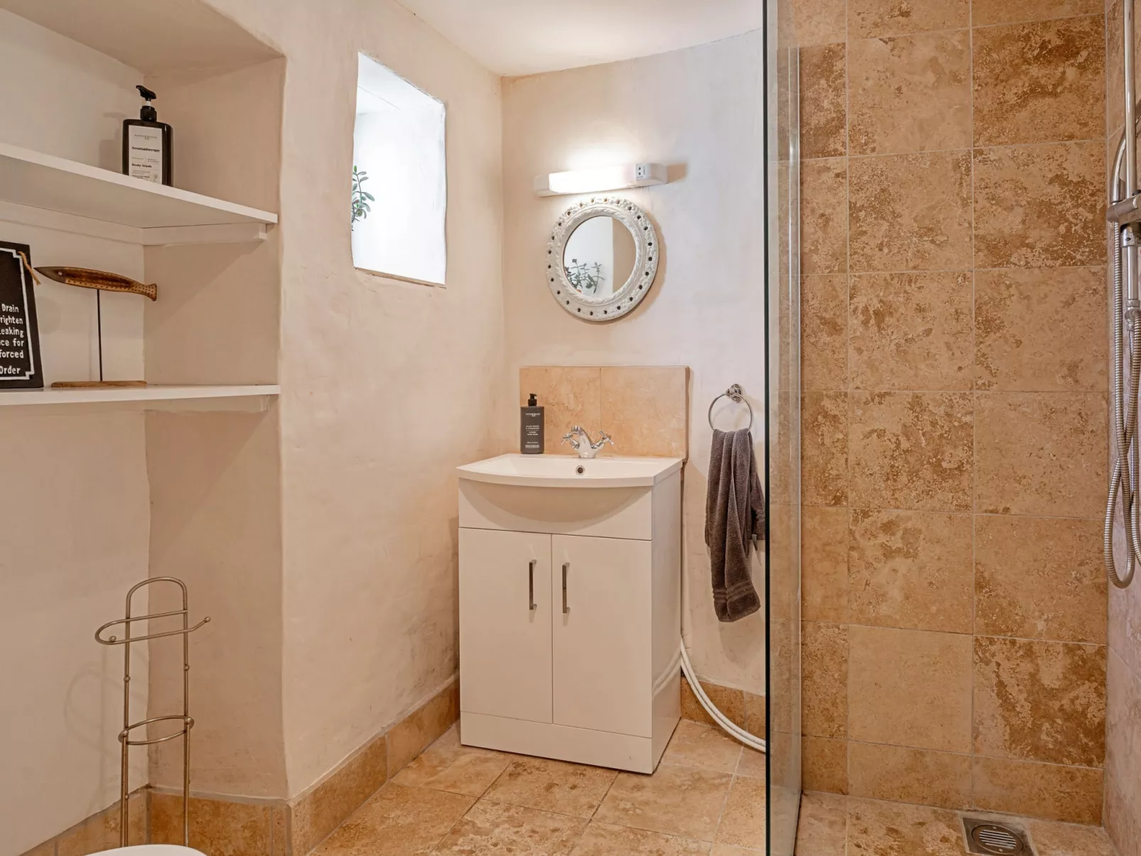 Greenhills Cottage-Binnen