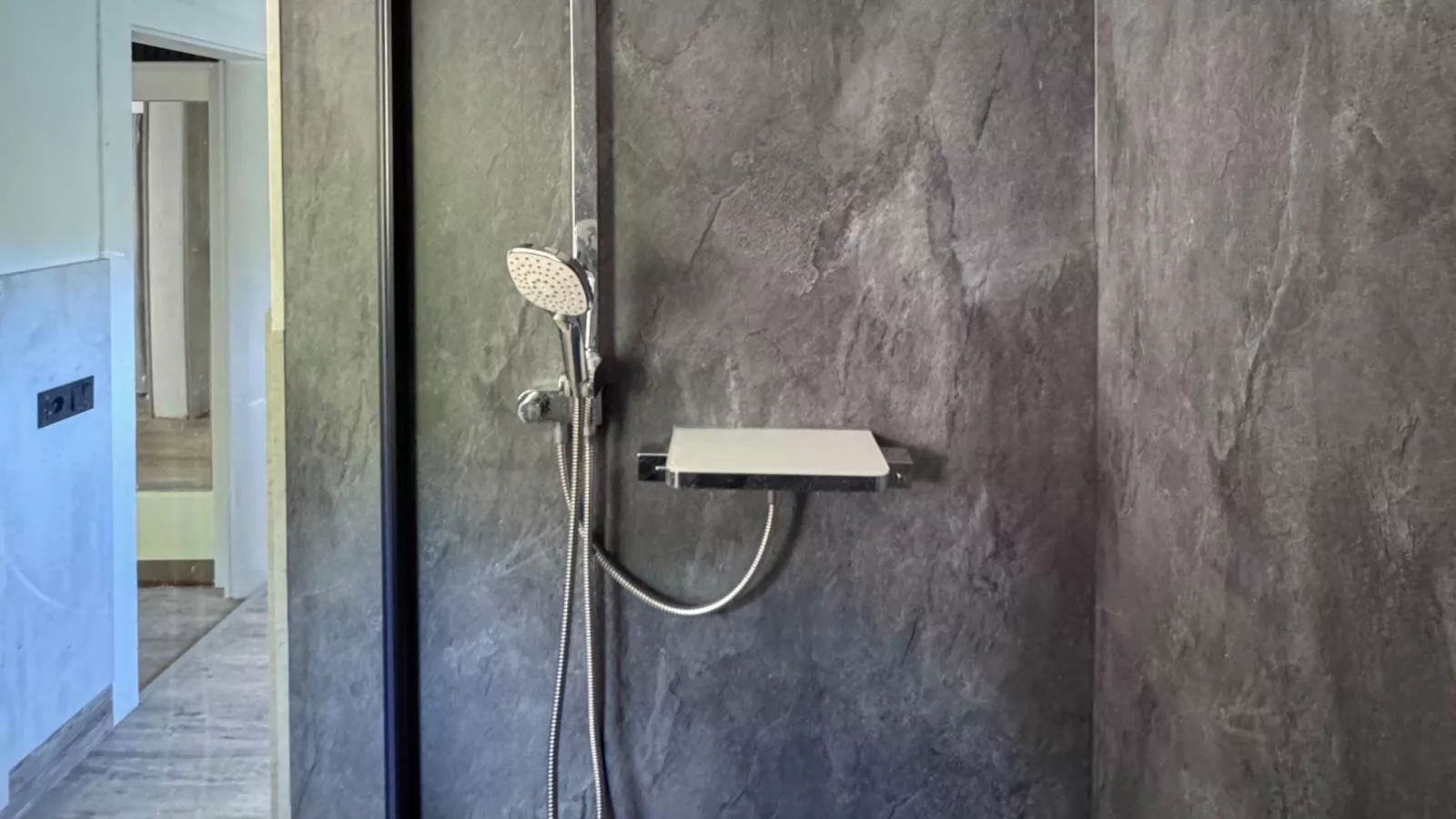 Forsthaus Heinrichsbach-Badkamer