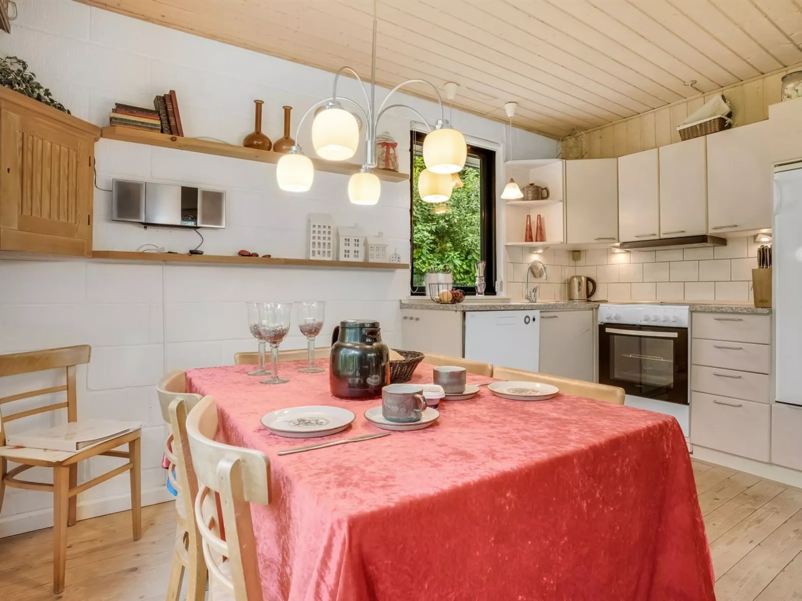 "Velika" - 300m to the fjord-Binnen