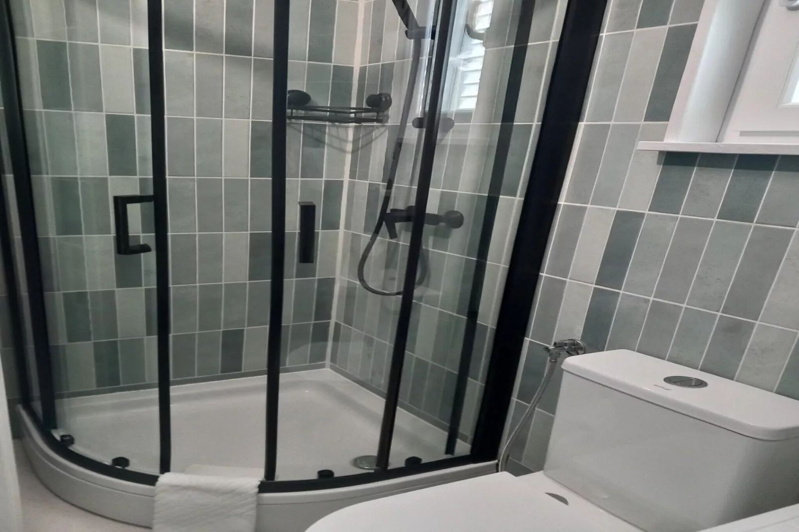 Guest House Green Corner Supetarska Draga - Triple Room with Terrace and Sea View-Binnen