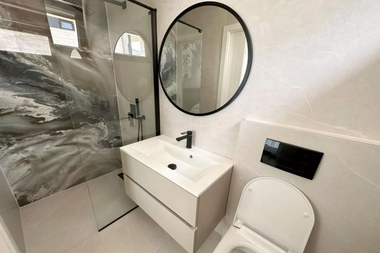 Leonarda Waterfront Residences- Three-Bedroom Penthouse  (The Riviera Three) -S3-Badkamer