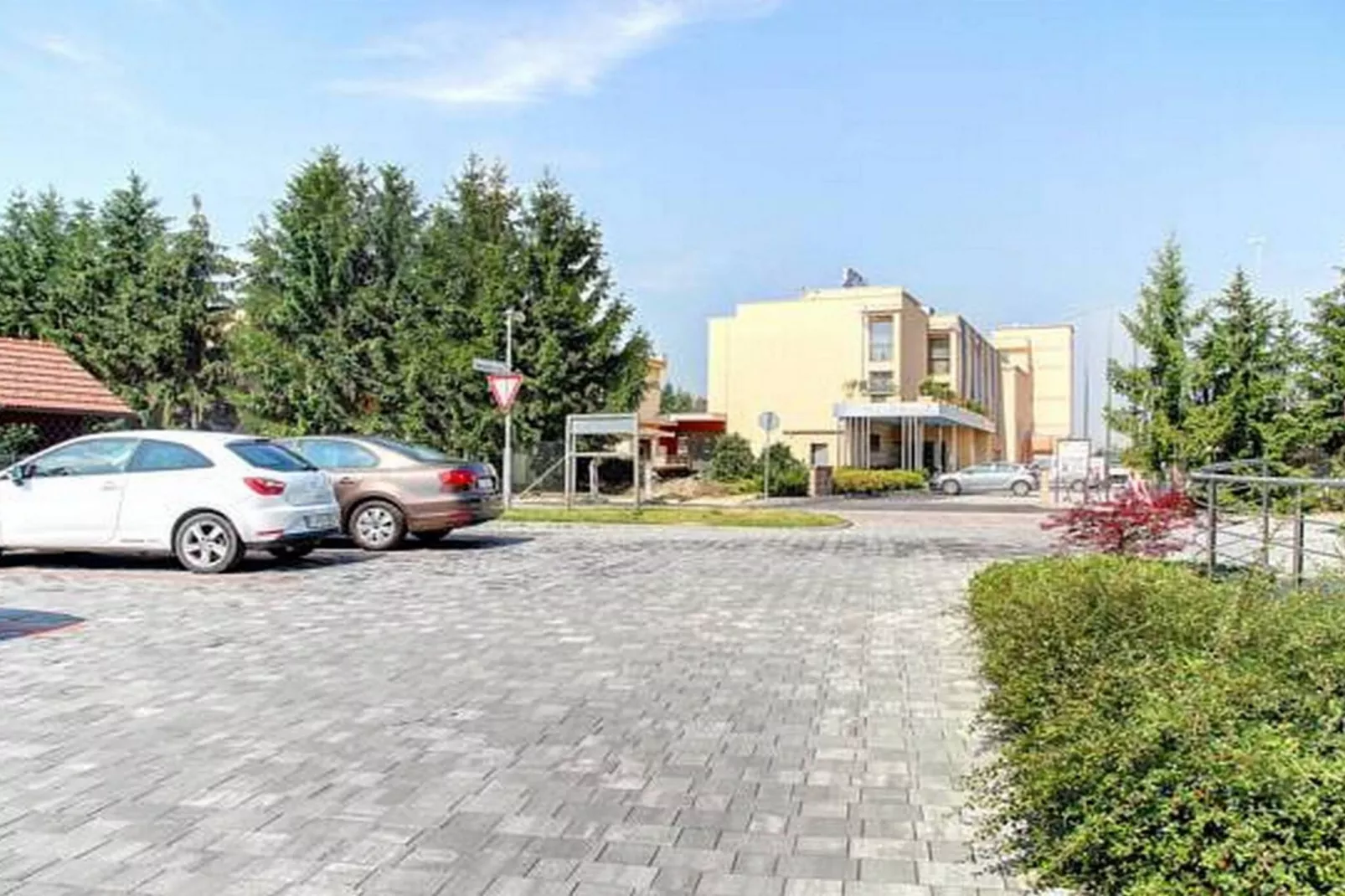 Stylish Retreat with BBQ and Modern Amenities near Terme - Three Bedroom Apartment-Buitenlucht