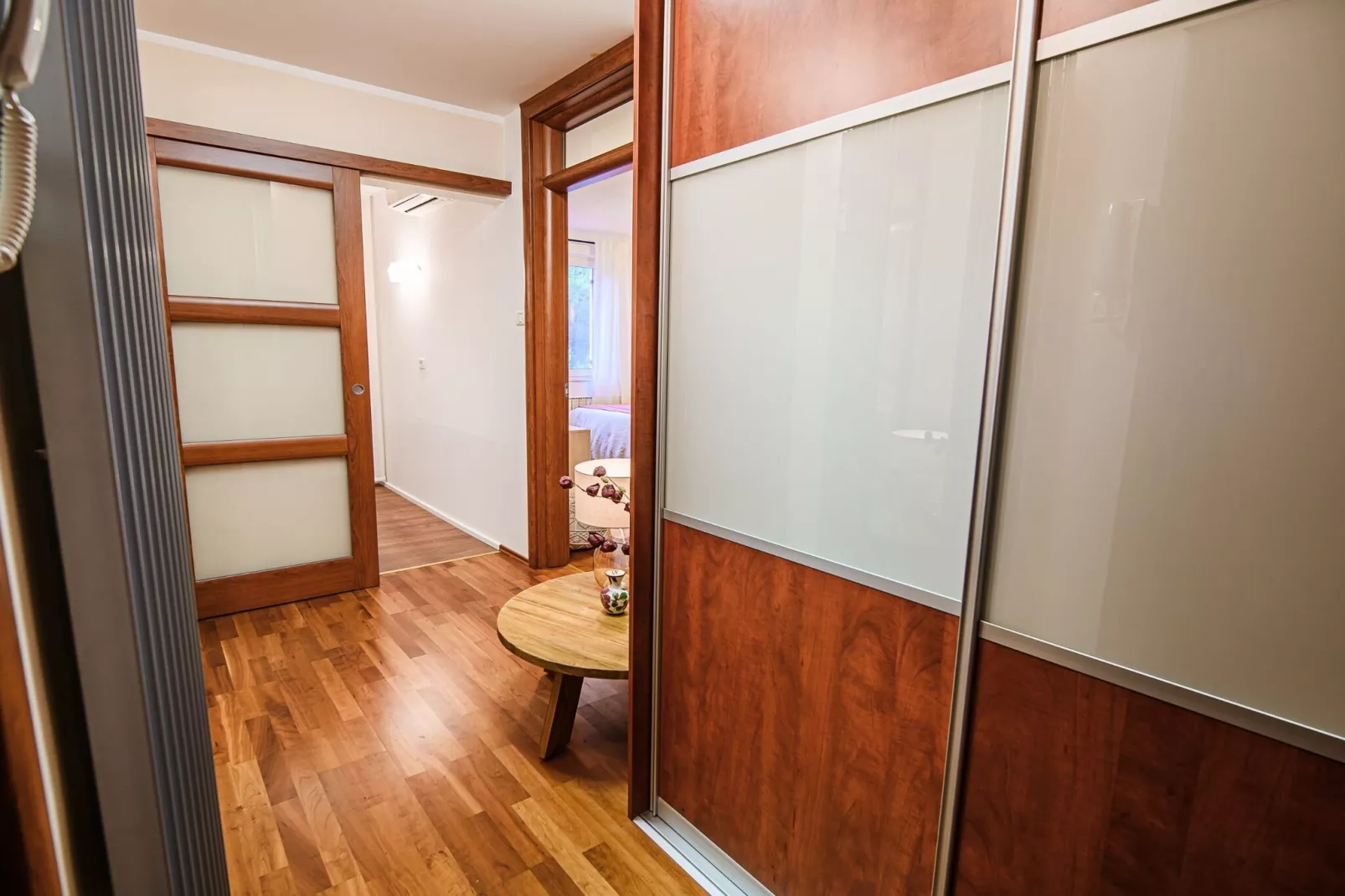 Elegant and Scenic Peaceful Apartments Portoroz - One Bedroom Apartment with Terrace-Binnen