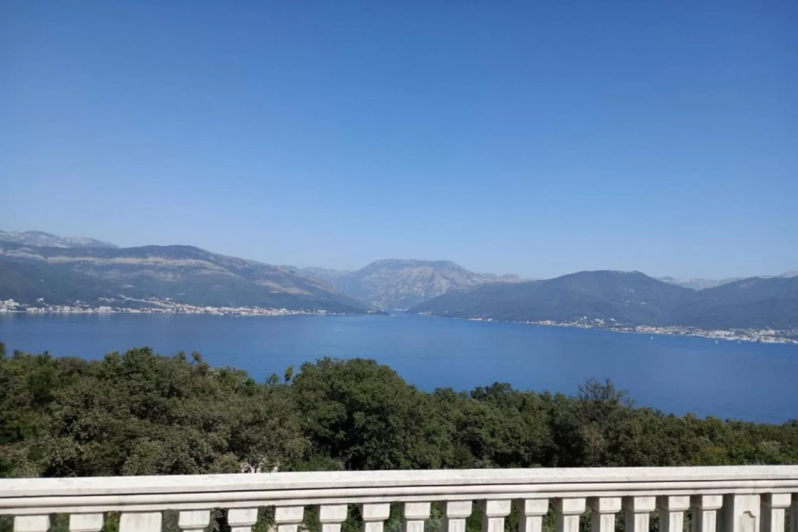 Tivat Relax with Stunning Sea & Mountain Views - Standard Studio Apartment 2-Terrasbalkon
