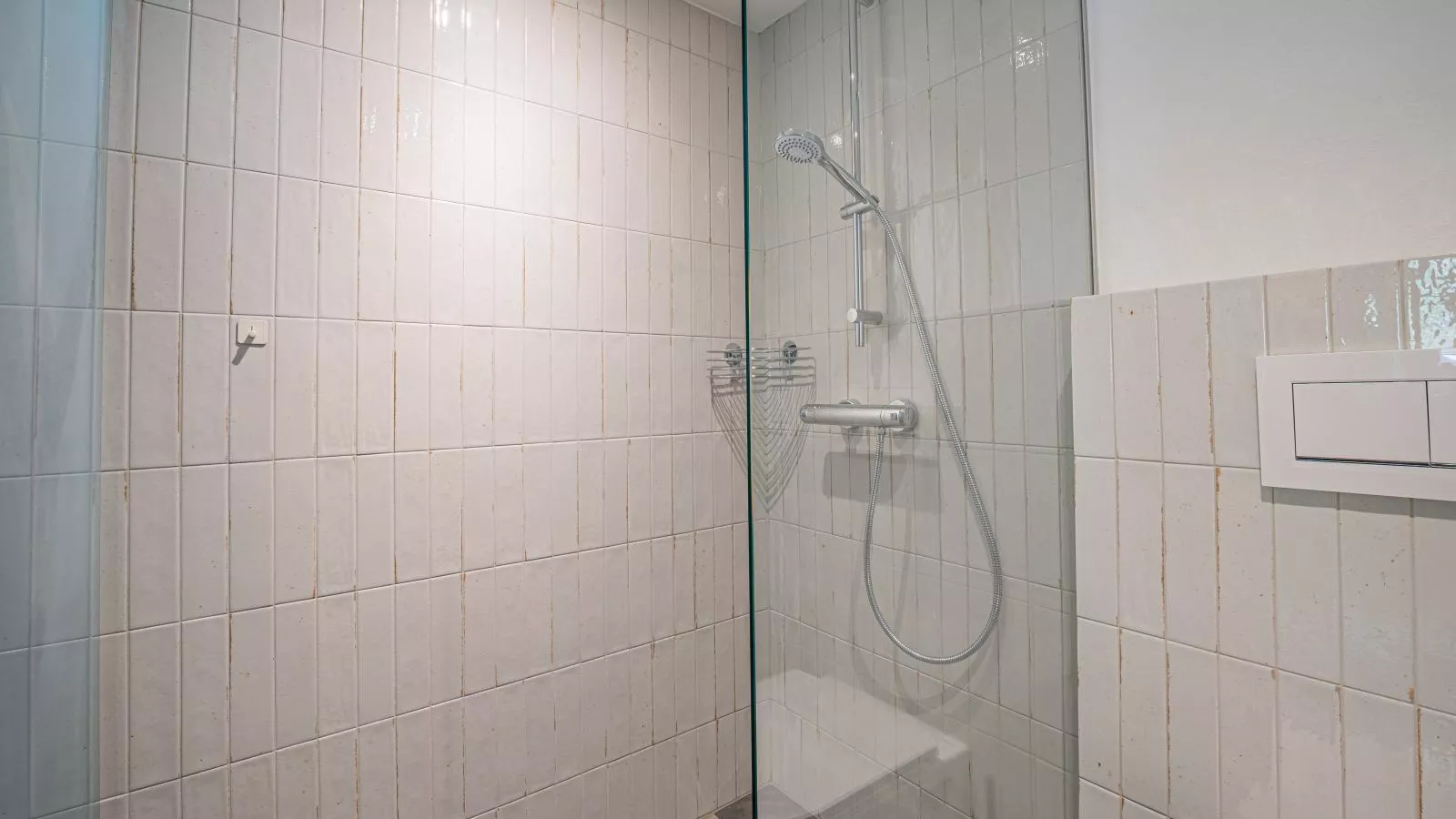 Raneburg 4 Almhaus-Badkamer